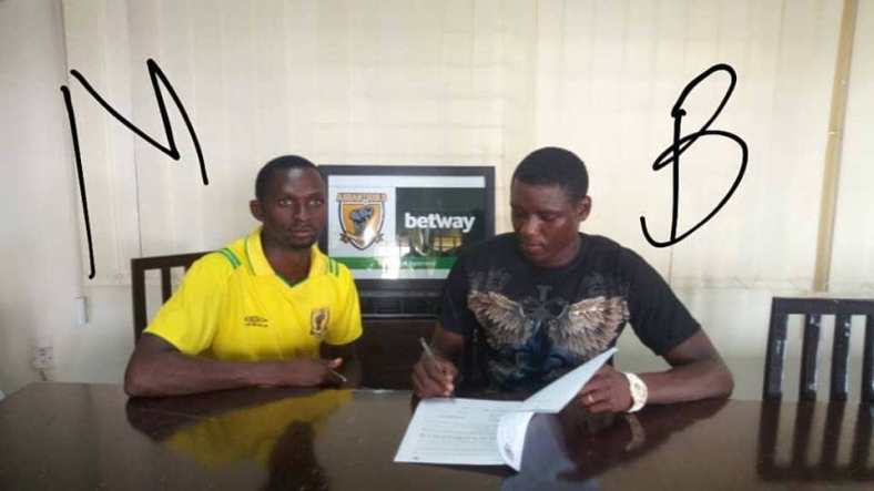 Ashantigold sign Burkina Faso goalkeeper Baba Zongo
